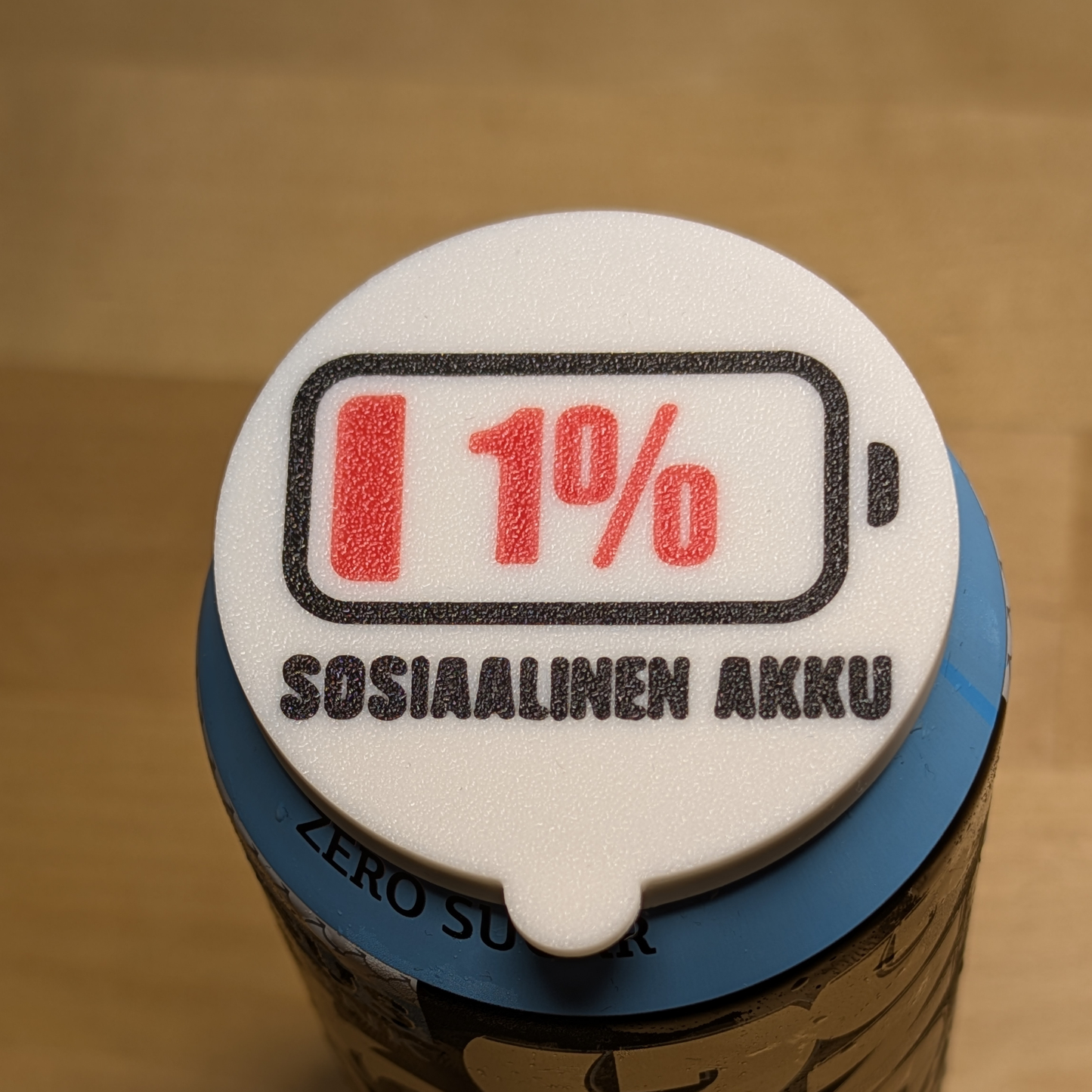 "Sosiaalinen akku" Tölkin kansi